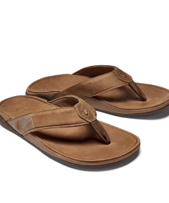 OluKai Men's Tuahine Leather Beach Sandals