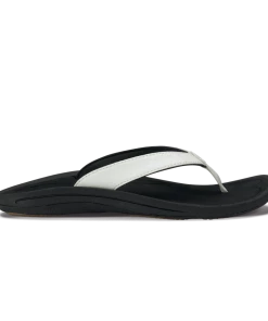 OluKai Women's Kulapa Kai Beach Sandal