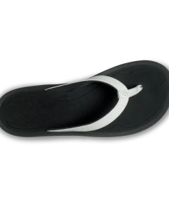 OluKai Women's Kulapa Kai Beach Sandal