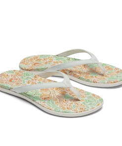 OluKai Women's Ho'opio Hau Beach Sandals