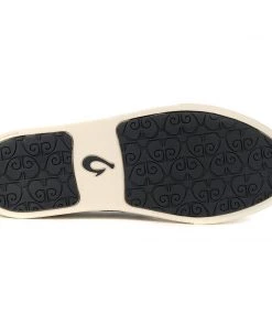 OluKai Women's Pehuea Pa'I * Last Chance