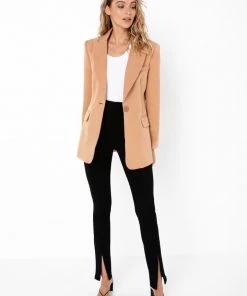Madison The Label Mercedes Blazer Women's Outerwear