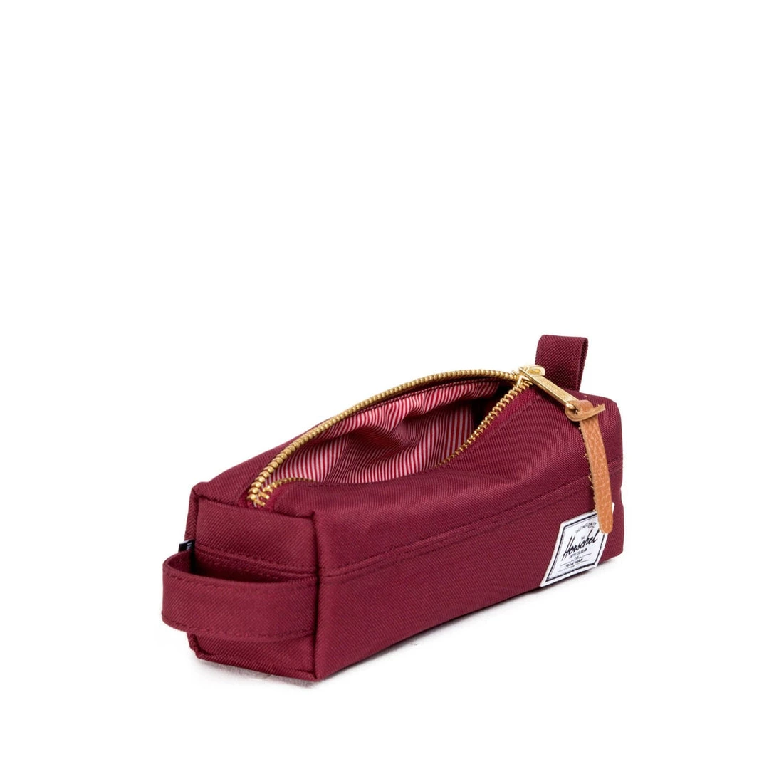 Herschel Settlement Case Herschel Supply Co. 8 Herschel Settlement Case Herschel Supply Co.