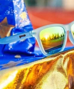 Accessories Goodr Sunbathing With Wizards Sunglasses