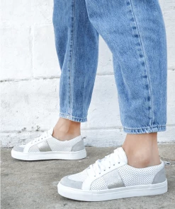 Kaanas Cordoba Perforated Sneakers