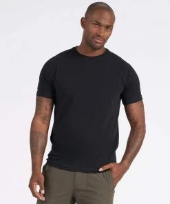 Vuori Men's Tuvalu Tee