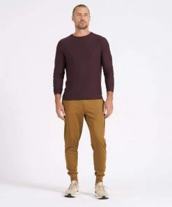 Vuori Long-Sleeve Strato Tech Tee