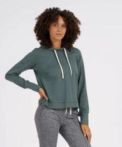 Women Vuori Halo Essential Hoodie