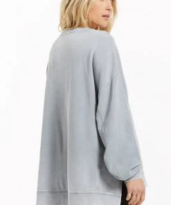 Z Supply Washed V-Neck Modern Weekender 10 Z Supply Washed V-Neck Modern Weekender