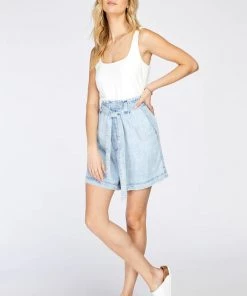 Women Gentle Fawn Genna Short