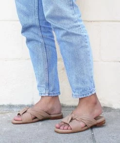 Kaanas Surabaya Knot Sandal