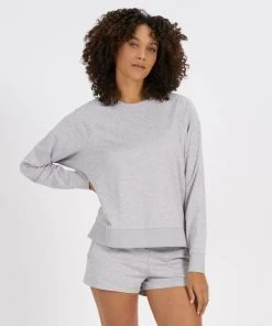 Vuori Long-Sleeve Halo Crew