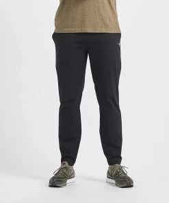 Vuori Men's Fleet Pant Black