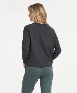 Vuori Long-Sleeve Halo Crew